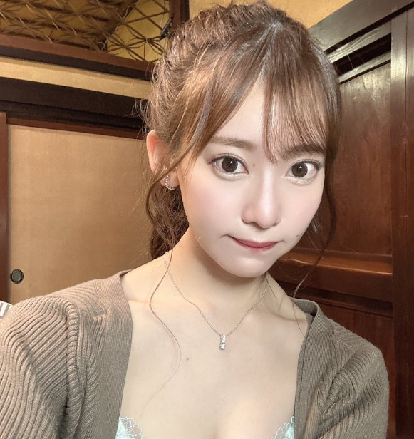 暗黑界肤白貌美人气高的3位S级女星-尤乐舍