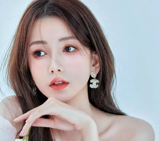 水瓶座女生有什么特点？如何追求水瓶座女生？-尤乐舍