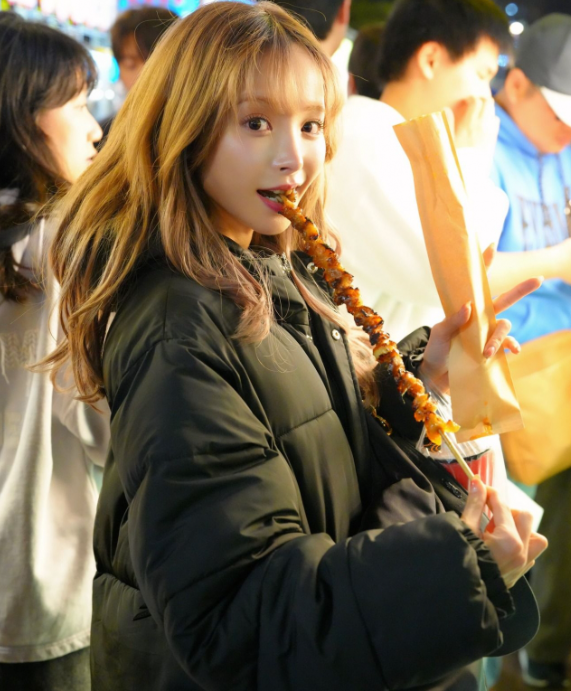 图片[2]-桃乃木香奈逛夜市引发网友热议-尤乐舍