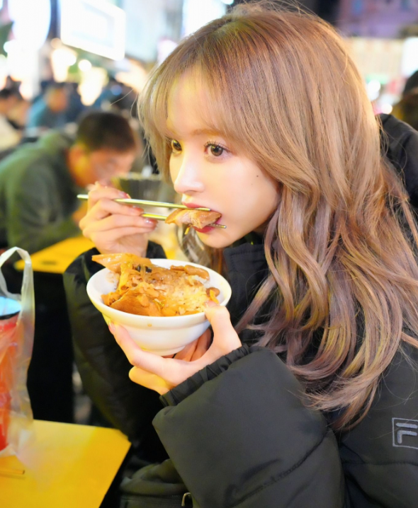 桃乃木香奈逛夜市引发网友热议-尤乐舍