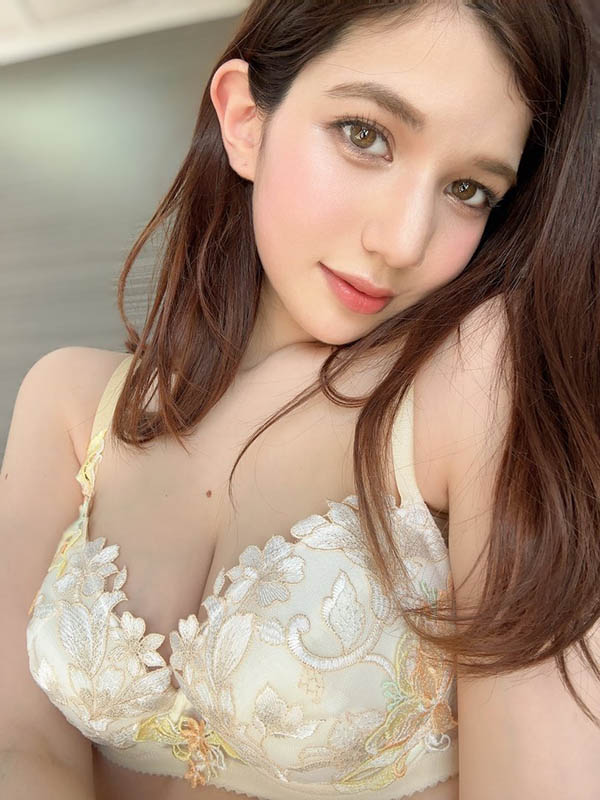 暗黑界最强混血女星《Lauren花恋》精选作品推荐推荐封面及剧情介绍-尤乐舍