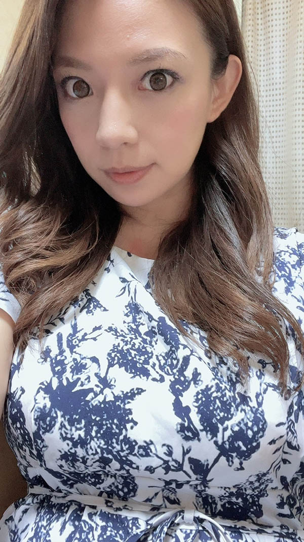 前写真女星《织田真子》精选作品推荐推荐封面及剧情介绍-尤乐舍