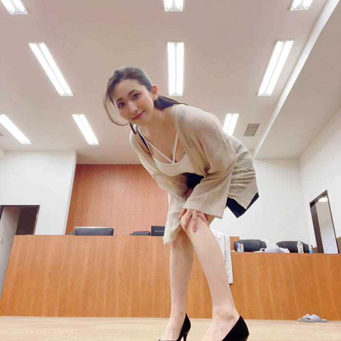 图片[3]-熟女人妻系女星《妃光》精选作品推荐推荐封面及剧情介绍-尤乐舍