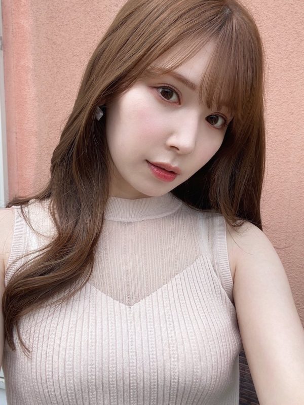 「人间极品」的神正女星《明里䌷》作品推荐推荐封面及剧情介绍-尤乐舍