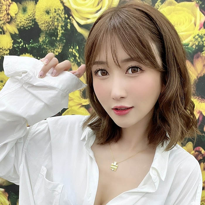 拥有销魂体的挑逗女帝《大槻响》作品推荐推荐封面及剧情介绍-尤乐舍