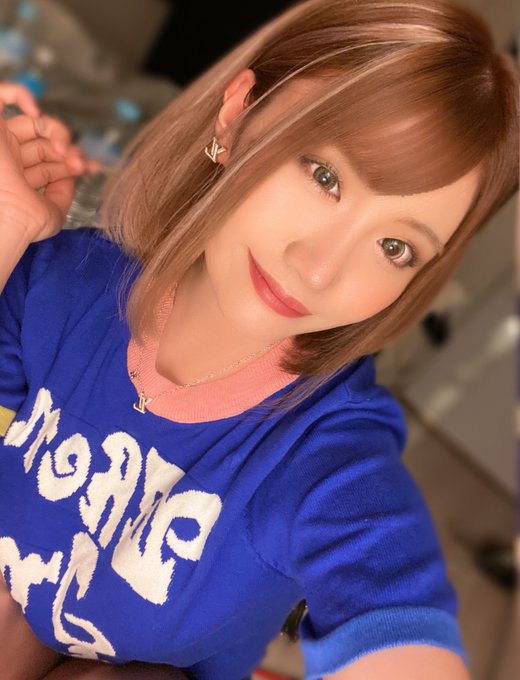 夏向心乃(夏向ここの)出道作品推荐及封面，夏向ここの个人简介-尤乐舍