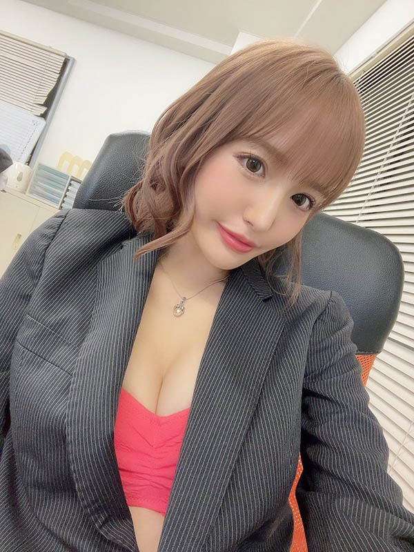 胴体是国宝级超值女星《百永纱里奈》作品推荐推荐封面及剧情介绍-尤乐舍