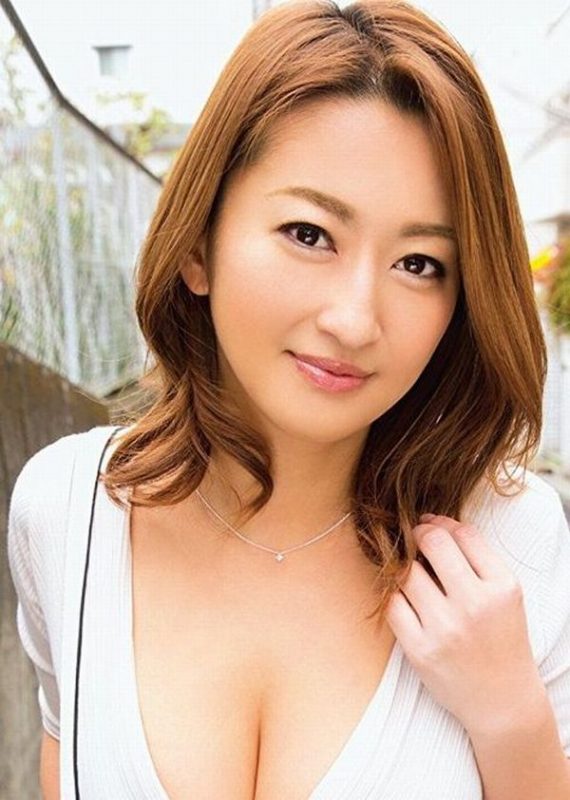 爆球美熟女《吹石玲奈》精选作品推荐推荐封面及剧情介绍-尤乐舍