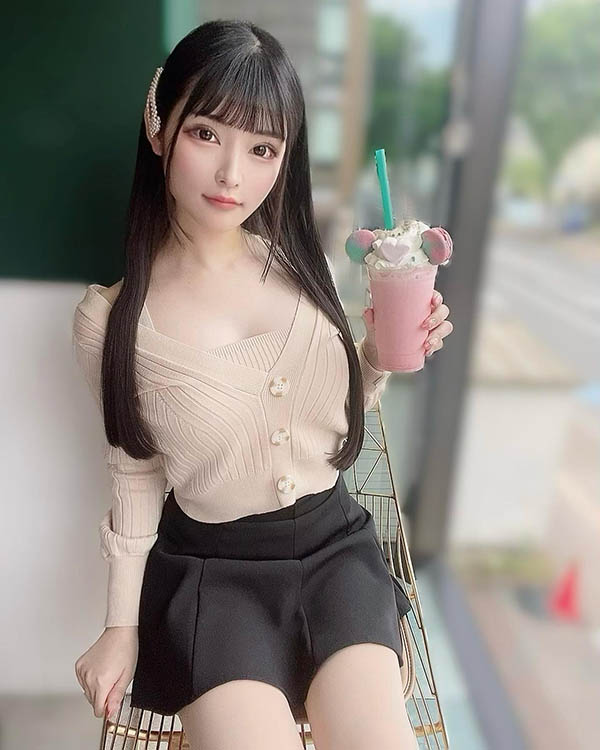 白皙巨球妹《胡桃樱》精选作品推荐推荐封面及剧情介绍-尤乐舍