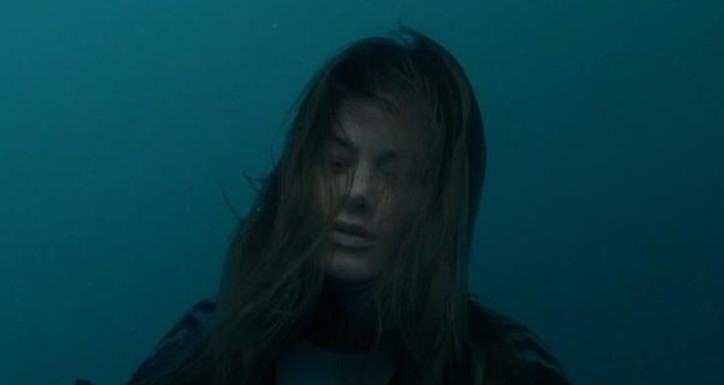 法国惊悚电影《她》一场文明假面下的暴力解构-尤乐舍