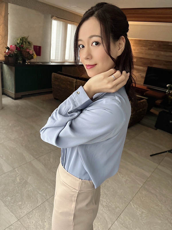 图片[2]-资产破百万美金美女企业家「岬光」精选作品推荐推荐封面及剧情介绍-尤乐舍