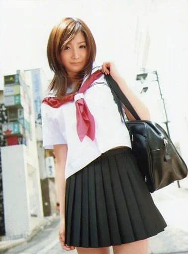 图片[2]-JK制服美少女「秋元美由」精选作品推荐推荐封面及剧情介绍-尤乐舍